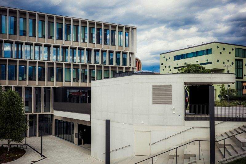 みらい国際語学院 11